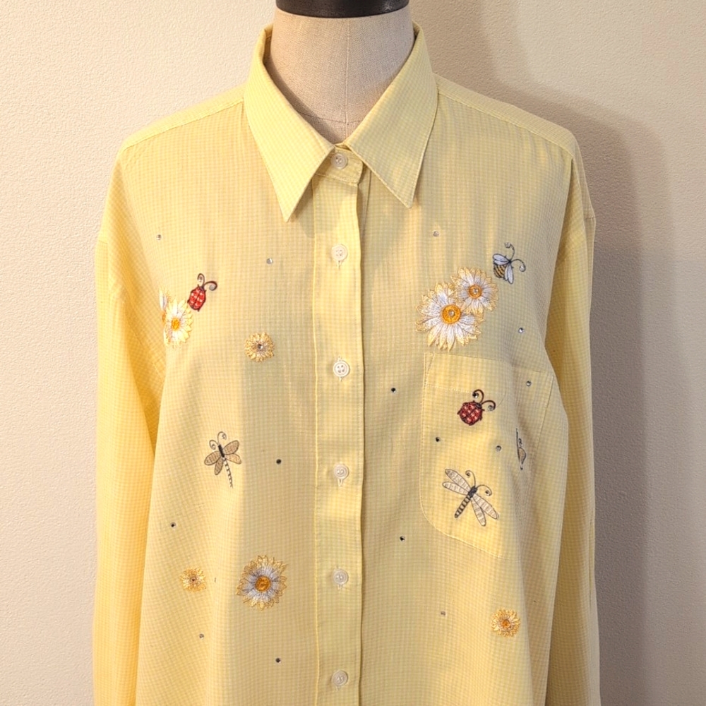 Vintage Gingham button up embroidered ladybugs, flowers, bees, dragonflies. PXL. - Picture 2 of 11